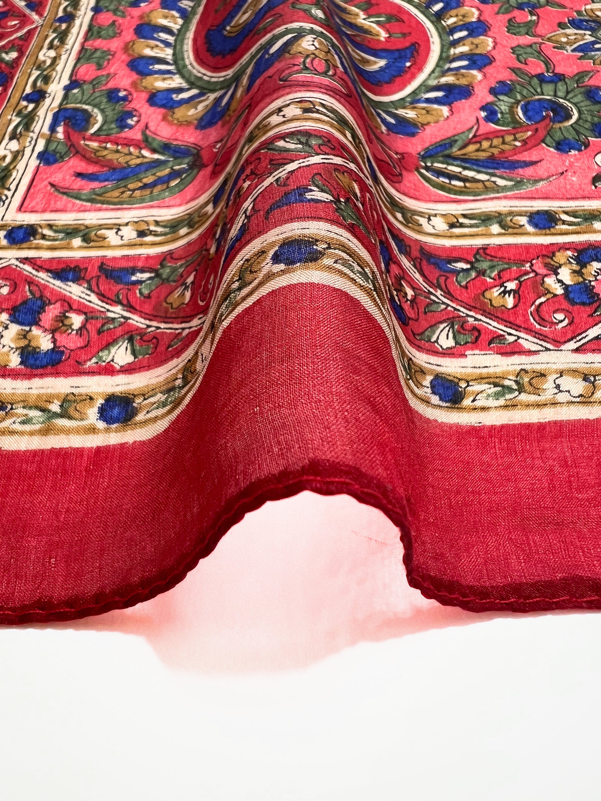 Stola Stampa Paisley In Pura Seta Rosso, Paisley-Print Silk Stole Red