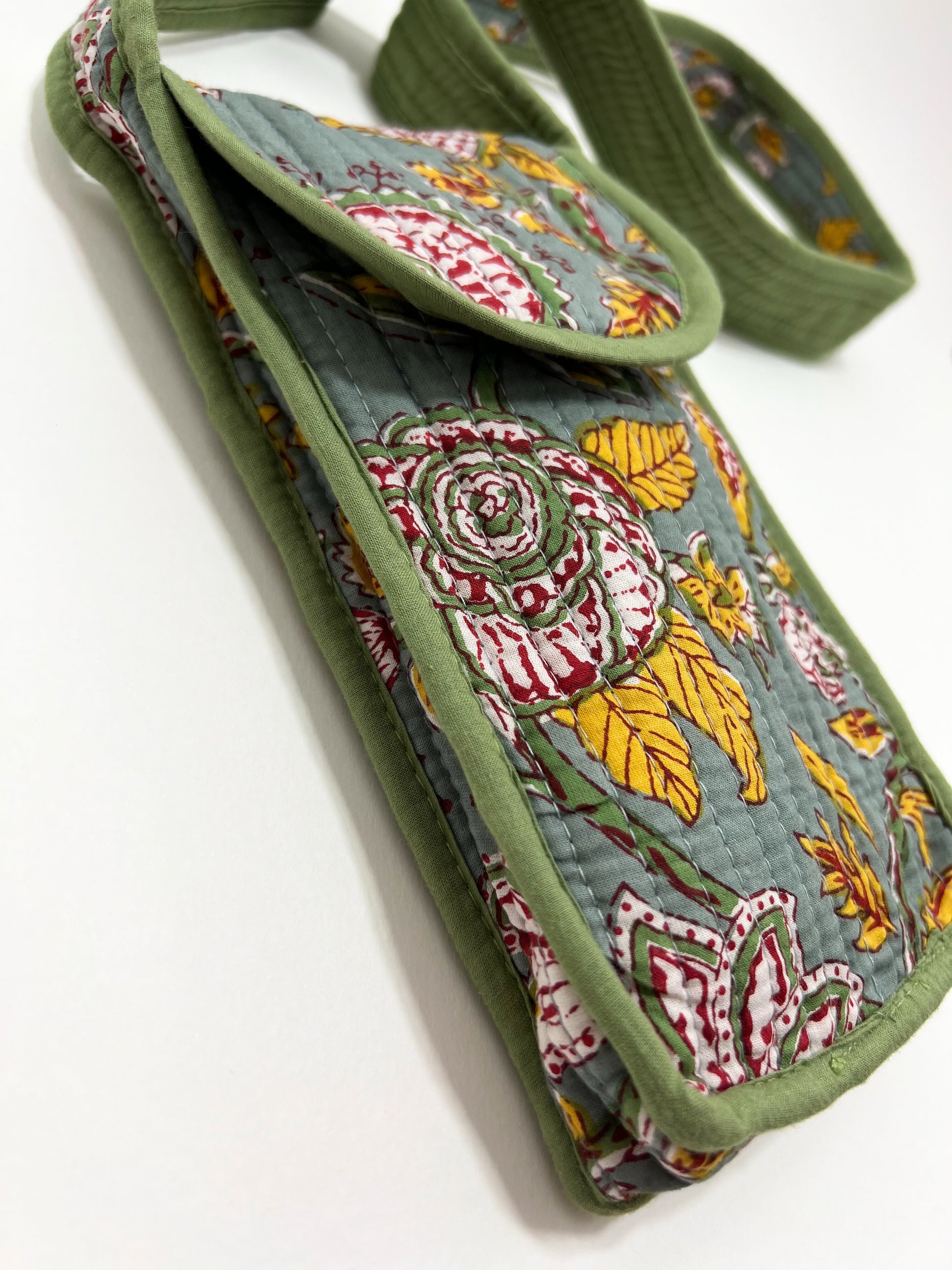 Portacellulare Stampato In Cotone Verde, Printed Cotton Phone Pouch Kiwi