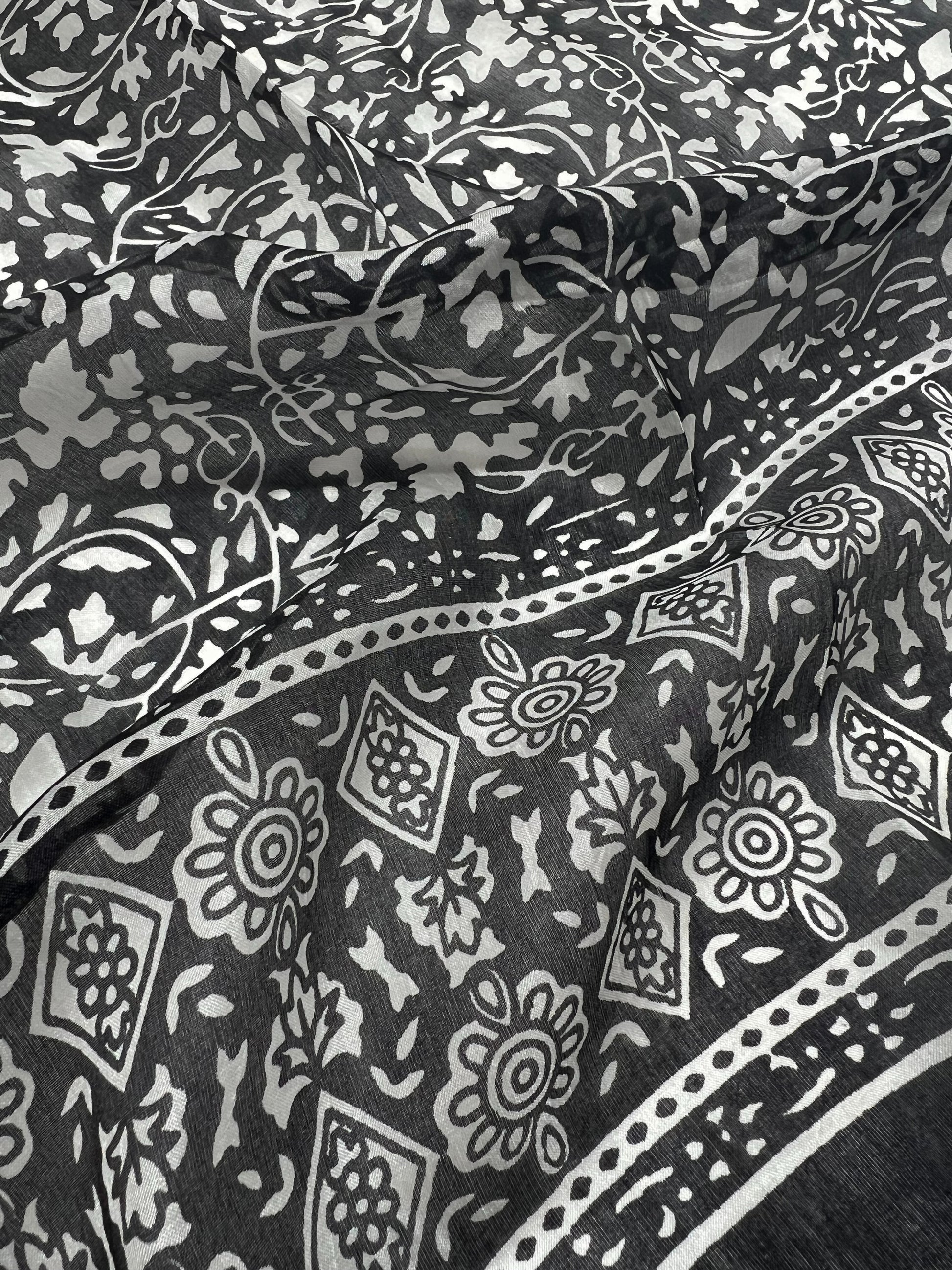 Stola Stampata In Pura Seta Nero, Printed Silk Stole Black