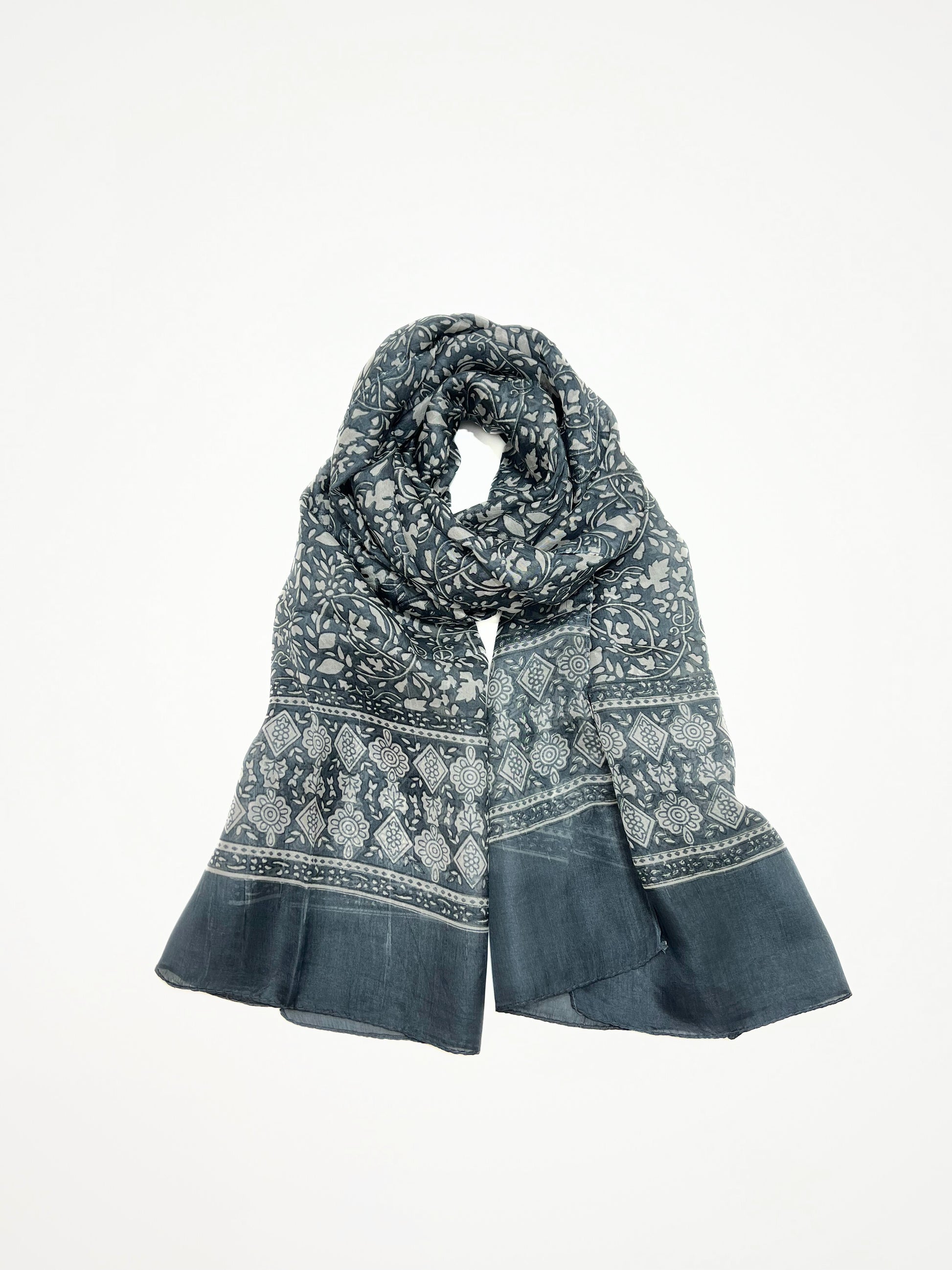 Stola Stampata In Pura Seta Grigio Scuro, Printed Silk Stole Dark Grey