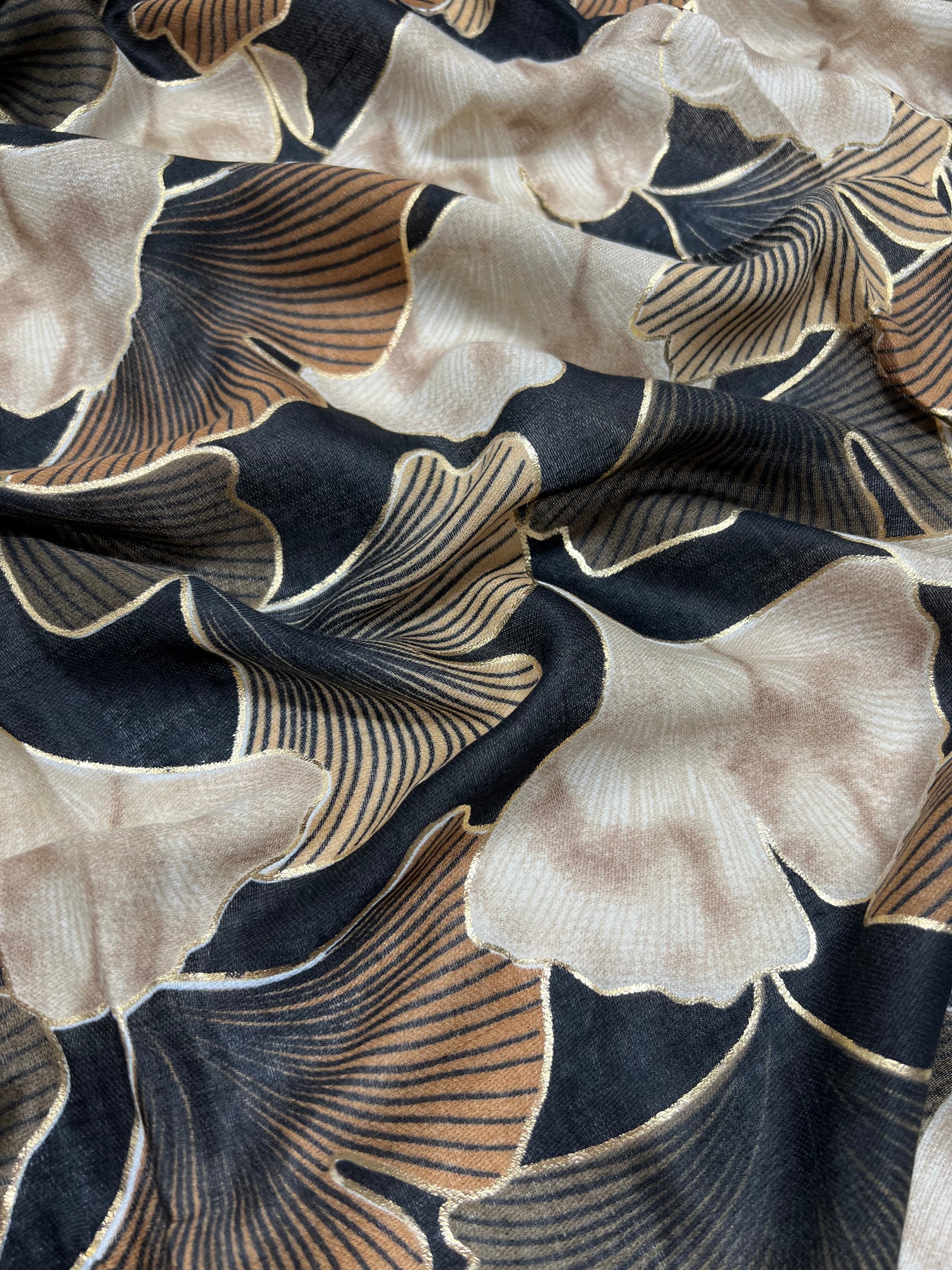 Sciarpa Stampa Foglie Di Ginkgo Nero, Printed Scarf Black