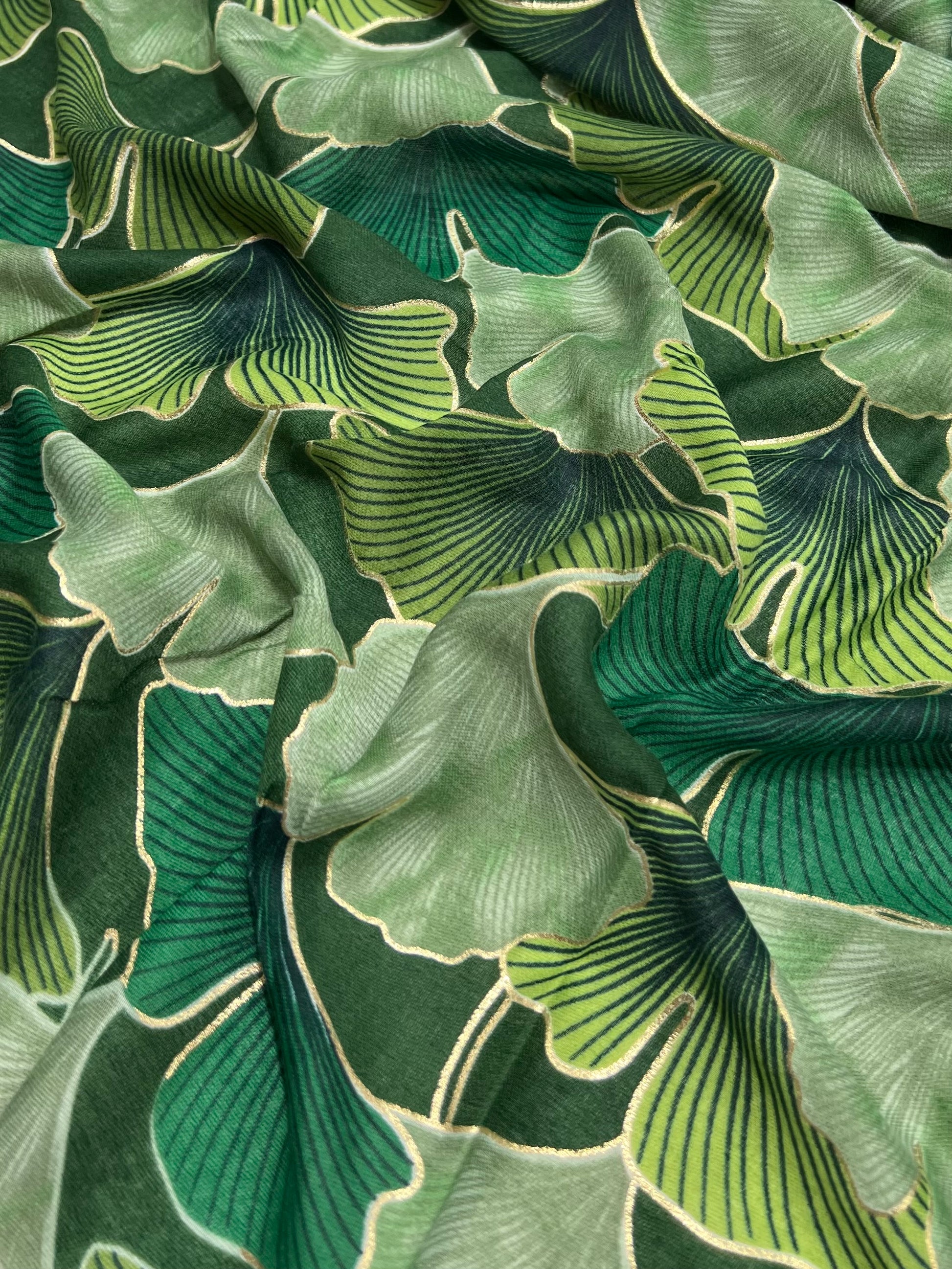 Sciarpa Stampa Foglie Di Ginkgo Verde, Printed Scarf Grass Green