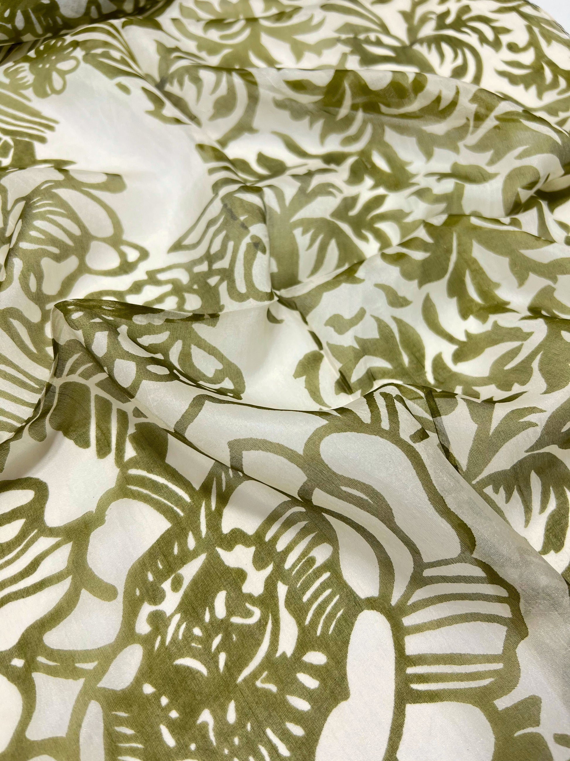 Stola Stampata In Pura Seta Verde Oliva, Printed Silk Stole Olive Green