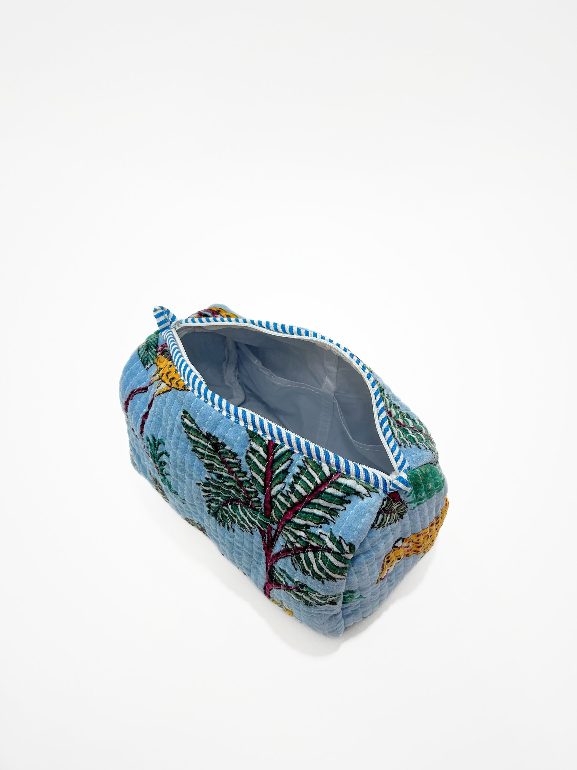 Beauty Case Velluto Celeste Pastello, Velvet Pastel Sky Blue Beauty Case