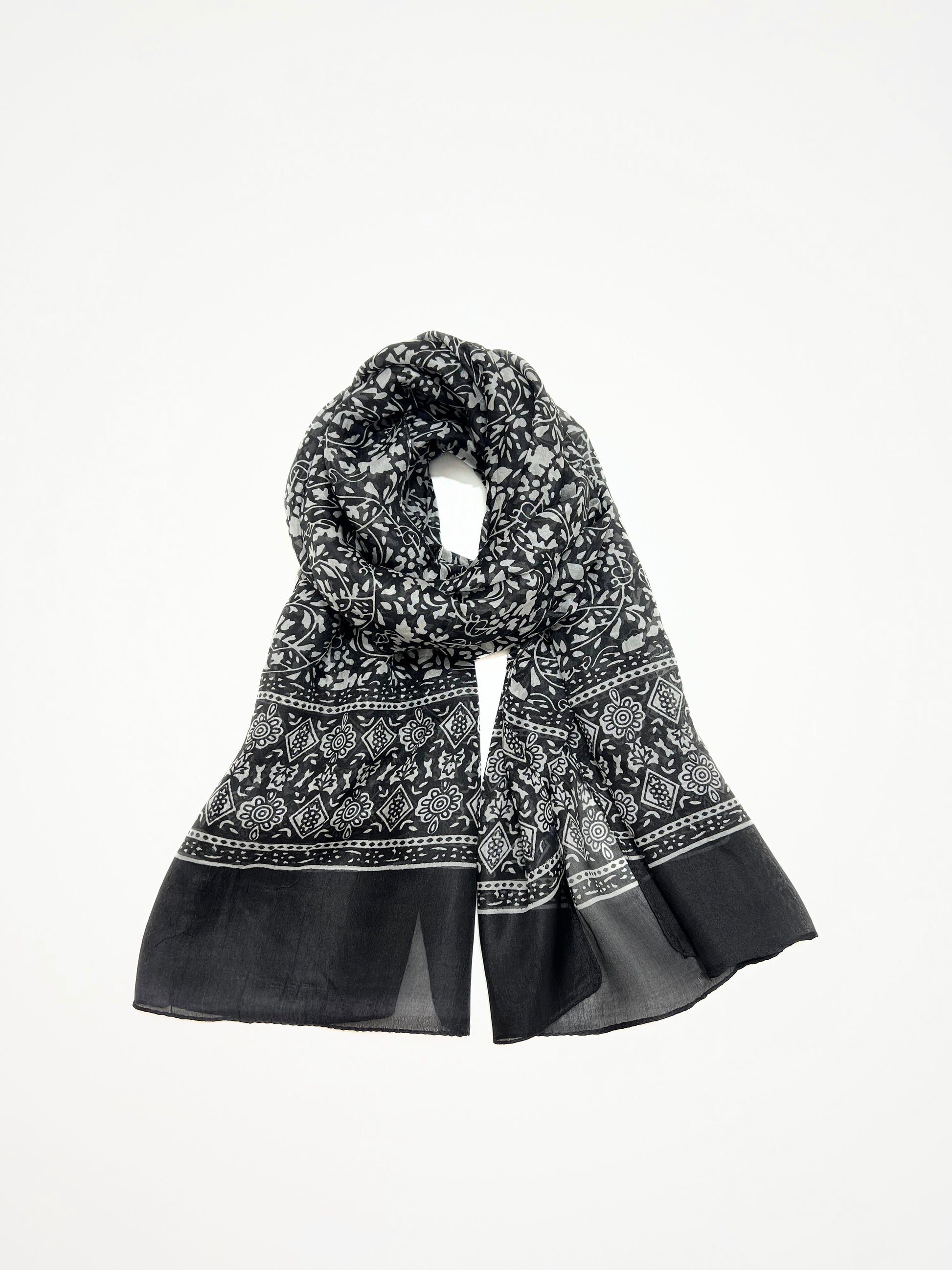 Stola Stampata In Pura Seta Nero, Printed Silk Stole Black